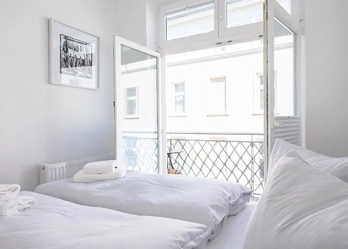 Johouse Apartment 9